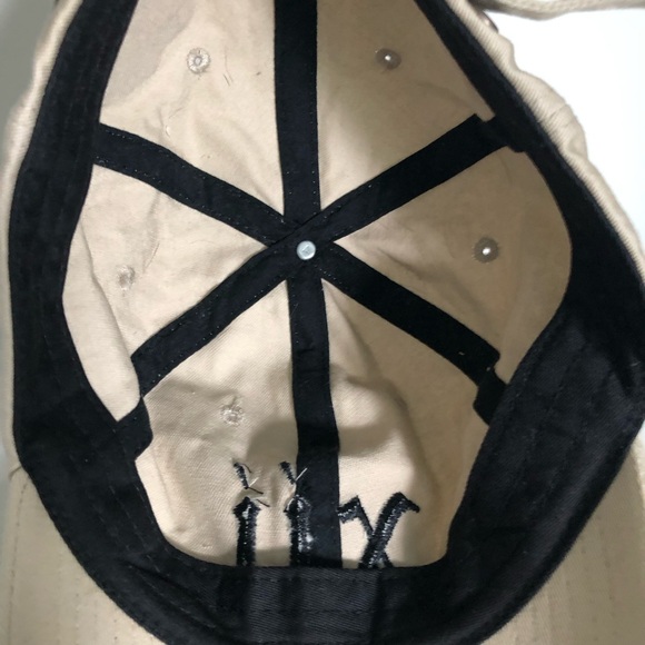 Twelve Conference Hat with Tiger - Picture 5 of 5